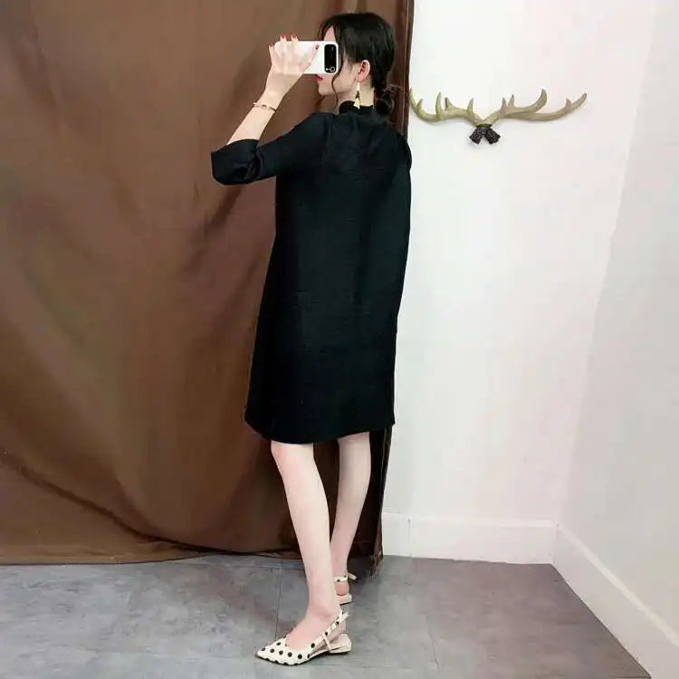 LANMREM Women  Pleated Single Breasted Dress New Stand Theree Quarter Sleeve  Fashion Tide Spring 2025 2F0095