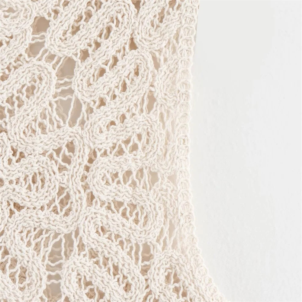 In the autumn of 2024, the new women's fashion and leisure temperament crocheted knitted tops & crocheted knitted skirts.