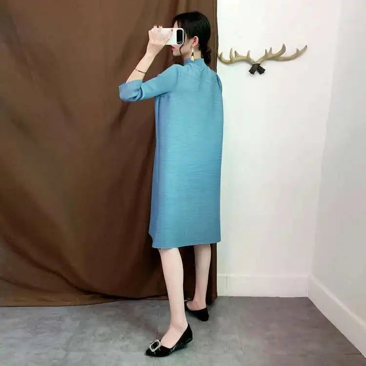 LANMREM Women  Pleated Single Breasted Dress New Stand Theree Quarter Sleeve  Fashion Tide Spring 2025 2F0095