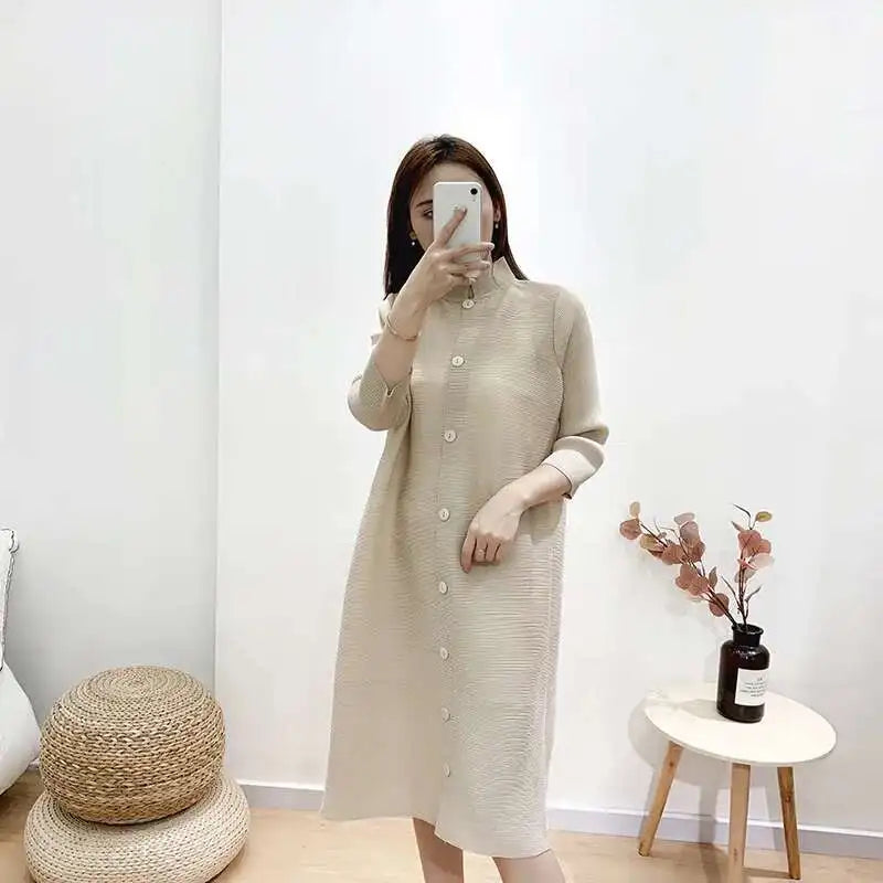 LANMREM Women  Pleated Single Breasted Dress New Stand Theree Quarter Sleeve  Fashion Tide Spring 2025 2F0095