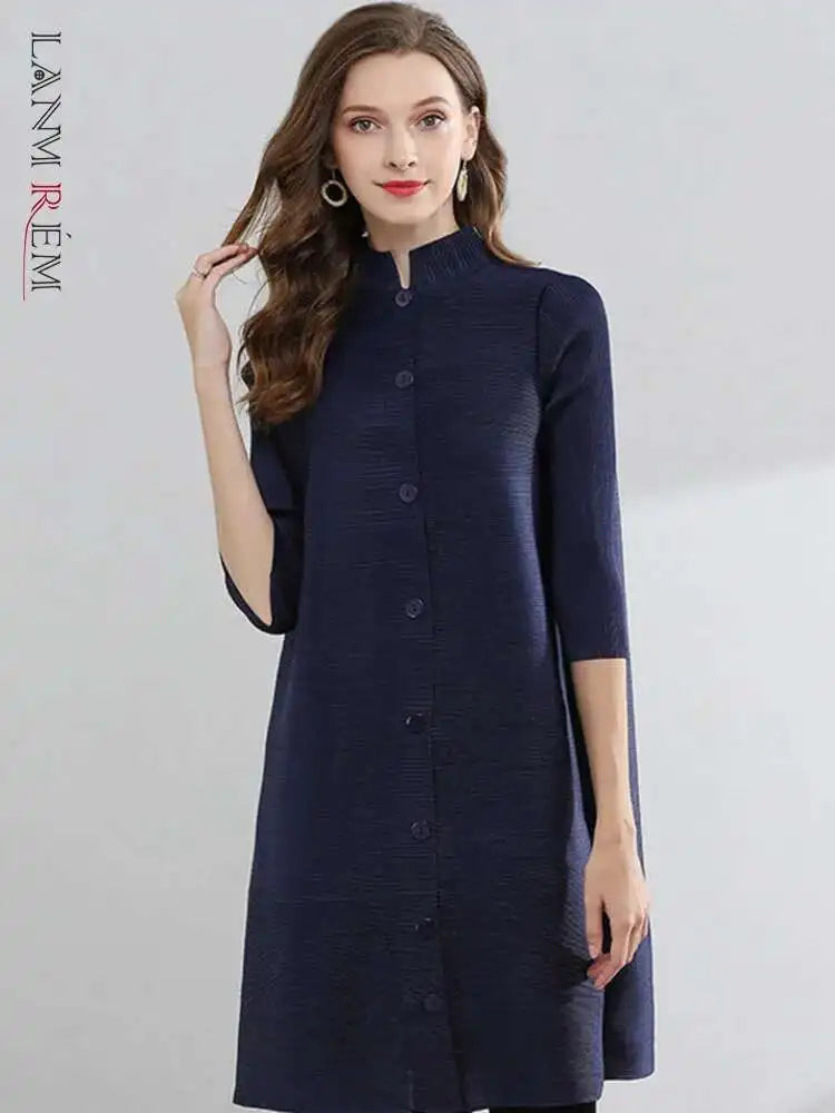 LANMREM Women  Pleated Single Breasted Dress New Stand Theree Quarter Sleeve  Fashion Tide Spring 2025 2F0095