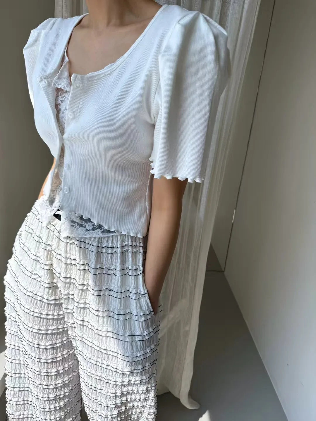 Liliang Lace Splicing Fake Two-Piece Knitted Top Women Summer New Vintage Earlet Lace Trim ort Sve Loose Fit Cardigan