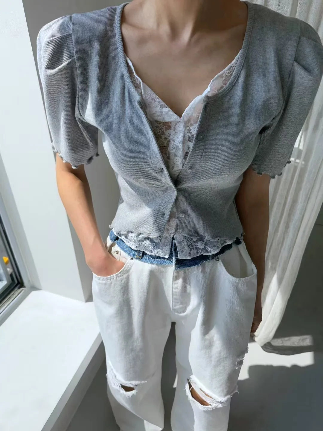 Liliang Lace Splicing Fake Two-Piece Knitted Top Women Summer New Vintage Earlet Lace Trim ort Sve Loose Fit Cardigan