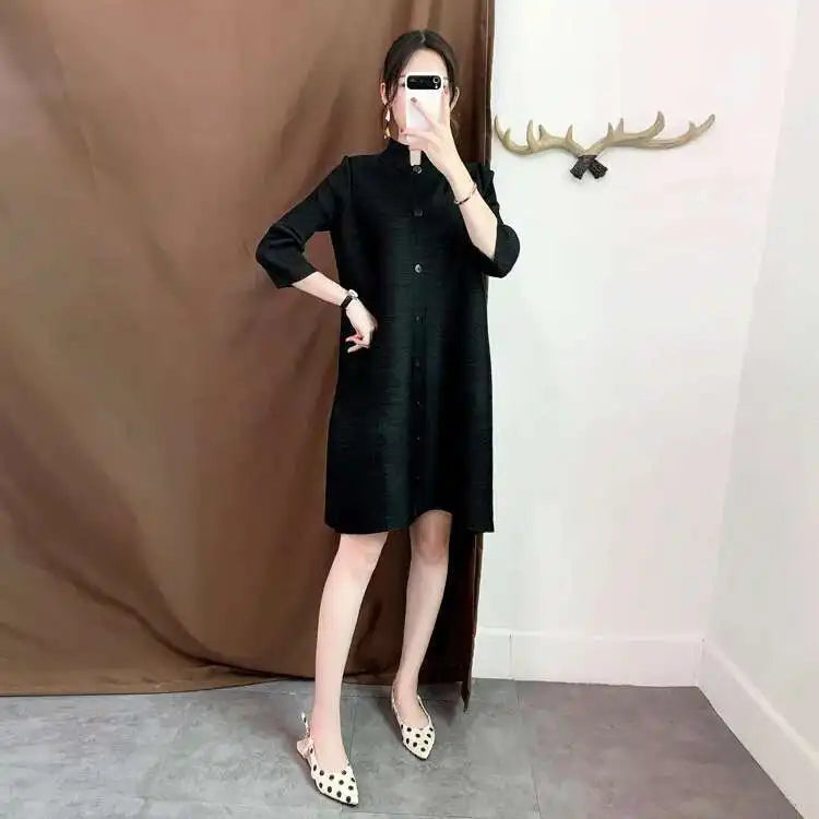 LANMREM Women  Pleated Single Breasted Dress New Stand Theree Quarter Sleeve  Fashion Tide Spring 2025 2F0095