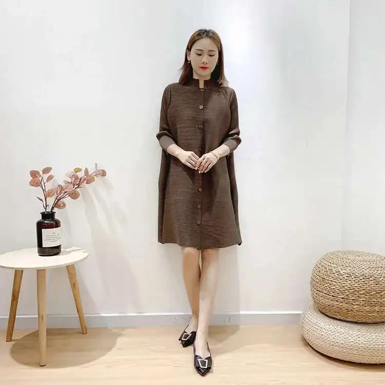 LANMREM Women  Pleated Single Breasted Dress New Stand Theree Quarter Sleeve  Fashion Tide Spring 2025 2F0095