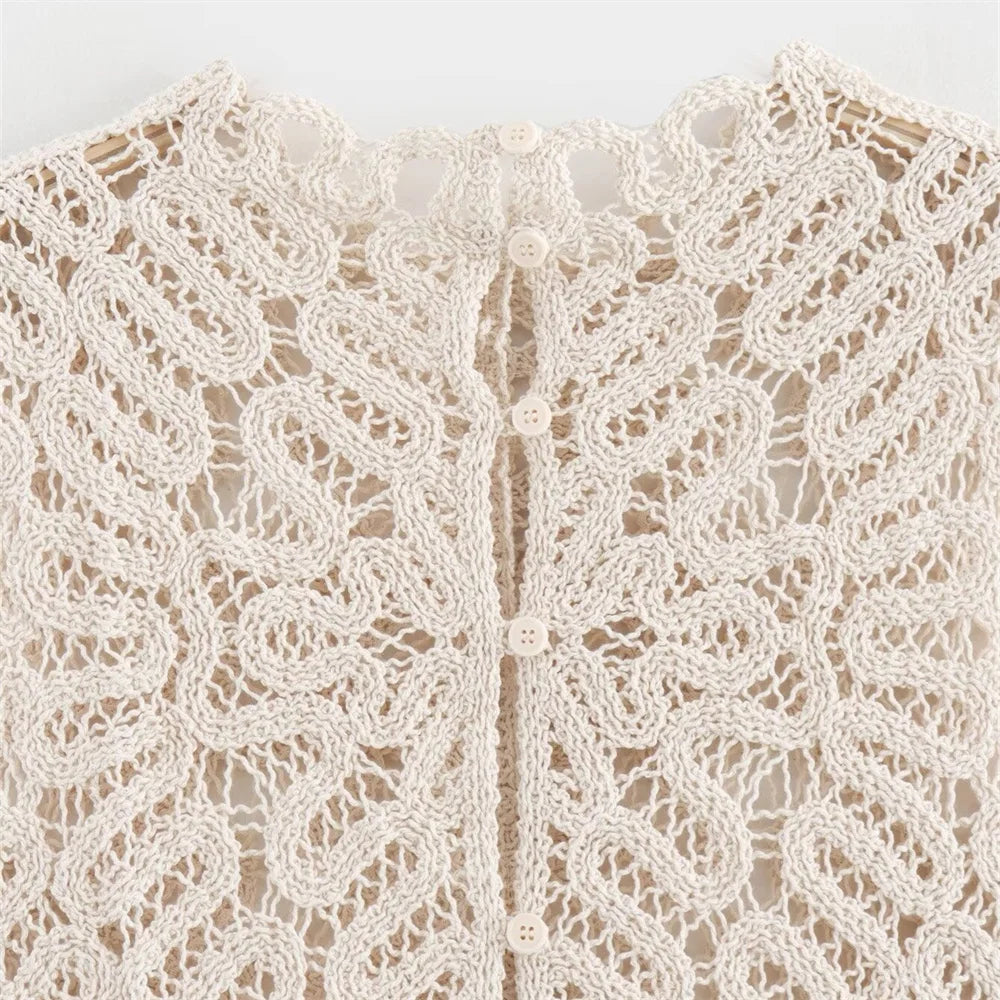 In the autumn of 2024, the new women's fashion and leisure temperament crocheted knitted tops & crocheted knitted skirts.