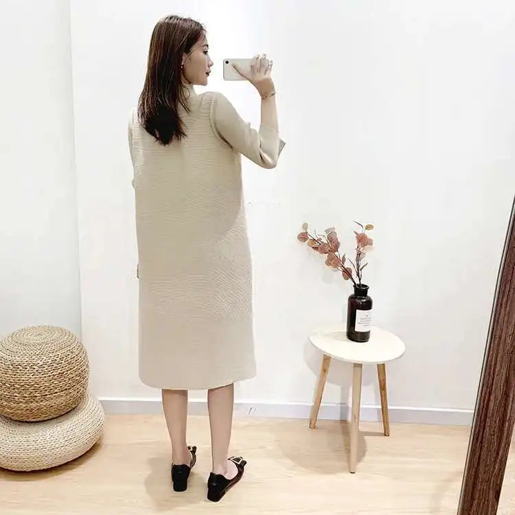 LANMREM Women  Pleated Single Breasted Dress New Stand Theree Quarter Sleeve  Fashion Tide Spring 2025 2F0095