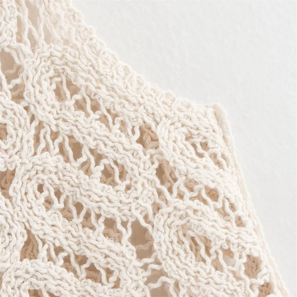 In the autumn of 2024, the new women's fashion and leisure temperament crocheted knitted tops & crocheted knitted skirts.