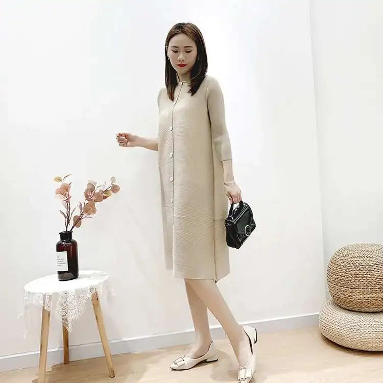 LANMREM Women  Pleated Single Breasted Dress New Stand Theree Quarter Sleeve  Fashion Tide Spring 2025 2F0095