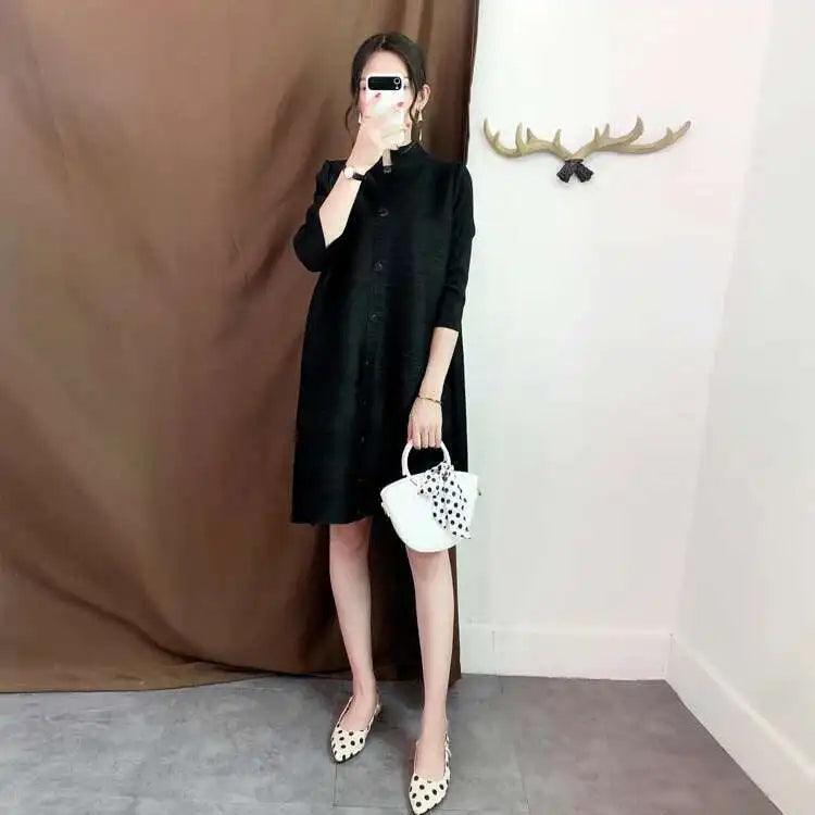 LANMREM Women  Pleated Single Breasted Dress New Stand Theree Quarter Sleeve  Fashion Tide Spring 2025 2F0095