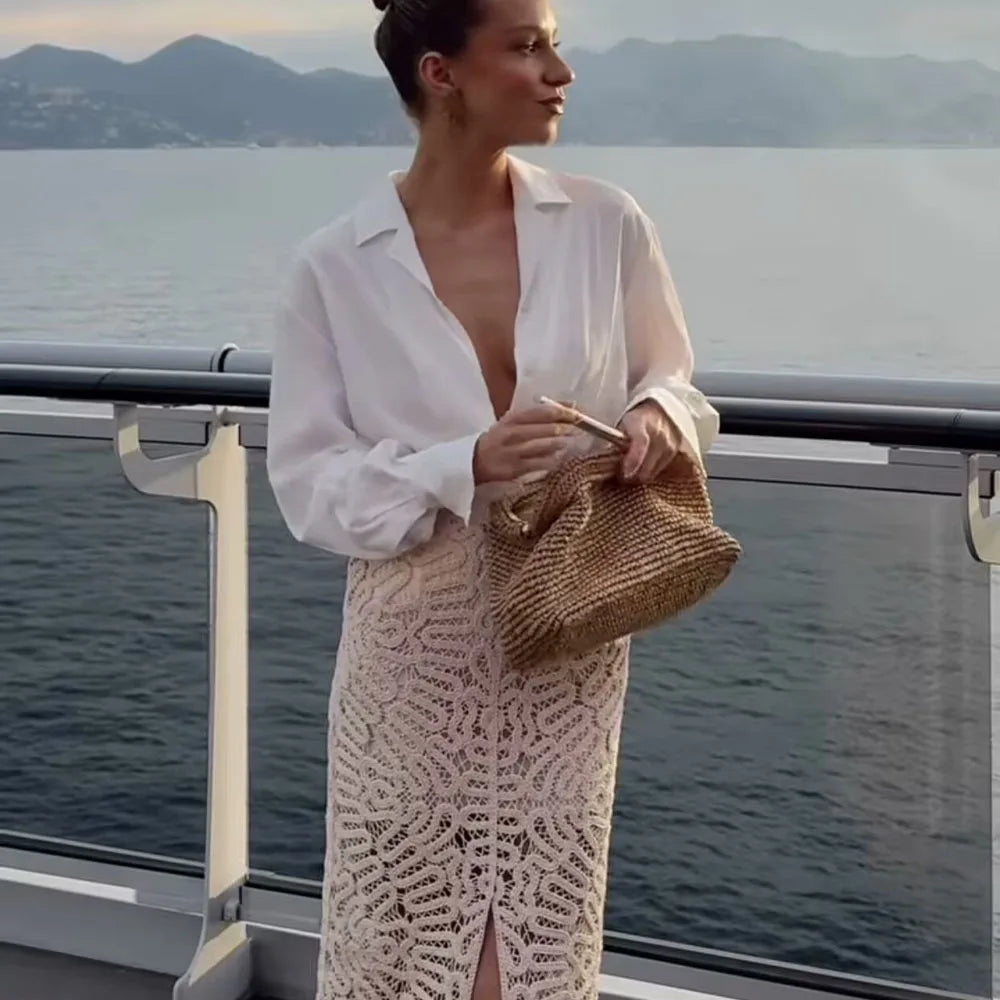 In the autumn of 2024, the new women's fashion and leisure temperament crocheted knitted tops & crocheted knitted skirts.