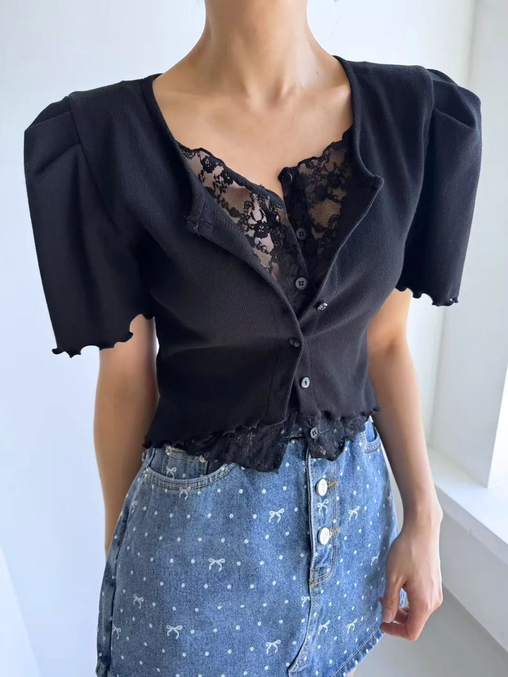 Liliang Lace Splicing Fake Two-Piece Knitted Top Women Summer New Vintage Earlet Lace Trim ort Sve Loose Fit Cardigan