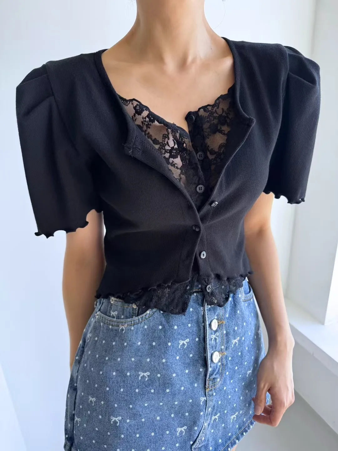 Liliang Lace Splicing Fake Two-Piece Knitted Top Women Summer New Vintage Earlet Lace Trim ort Sve Loose Fit Cardigan